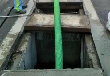 经开区清理化粪池